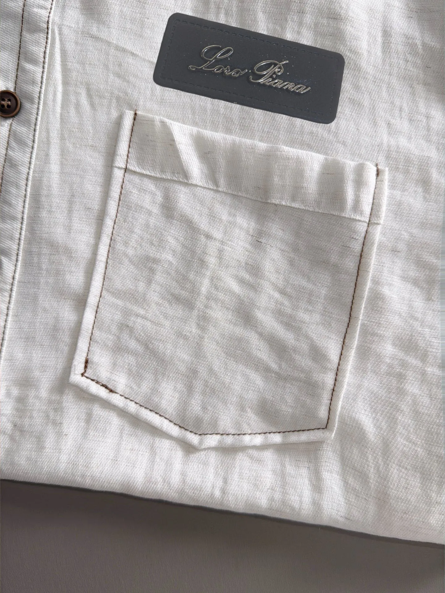 LP 36ss New Arrival men's short-sleeved T-shirt, complete with three labels, made of special high-weight linen yarn, feels substantial when weighed, and the upper body is more textured than ordinary T-shirts. This texture can cope with the weather and is suitable for both hot and cold conditions. Loose fit design, looks noble. Size:L to 4XL